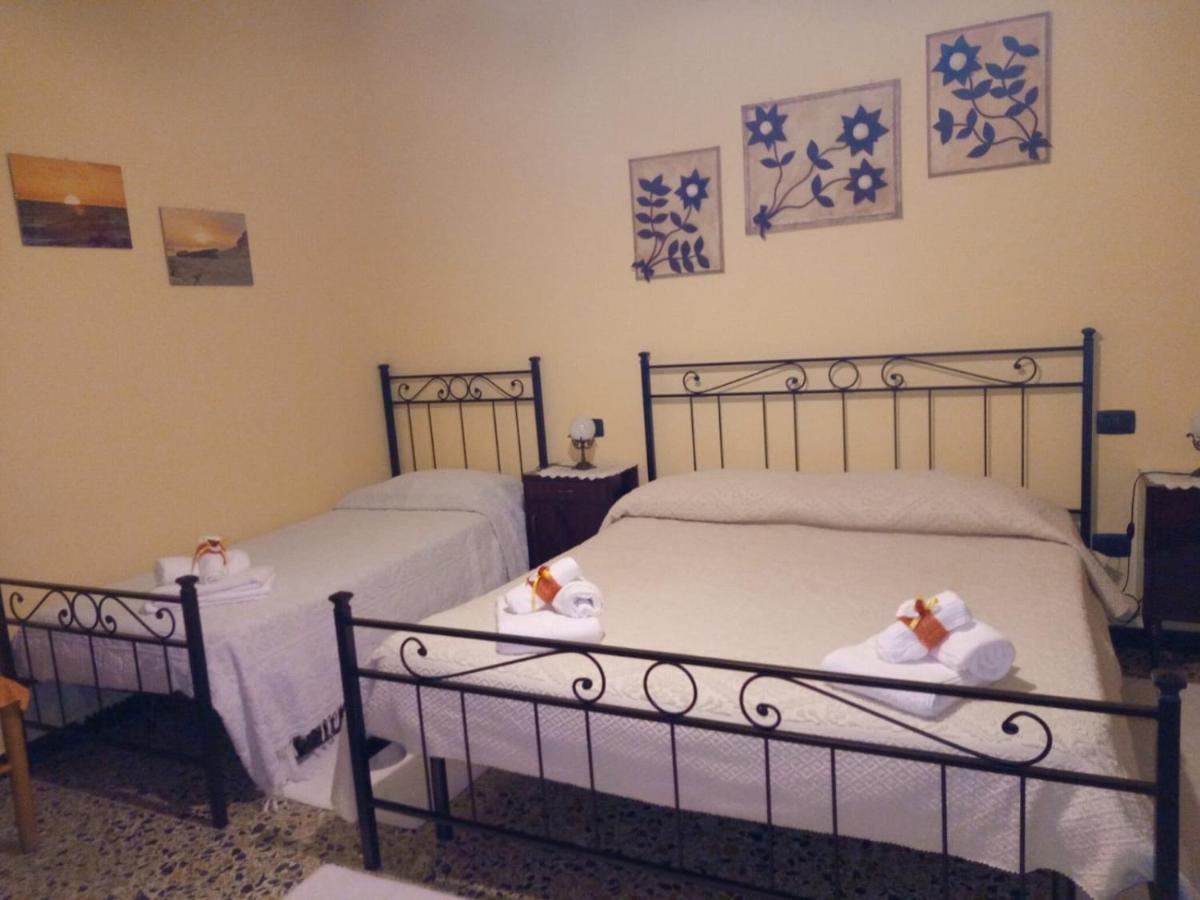 Bed and Breakfast L'Agrifoglio Di Emy Guspini Zewnętrze zdjęcie