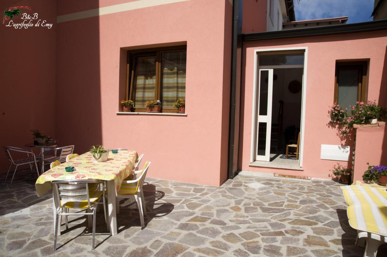 Bed and Breakfast L'Agrifoglio Di Emy Guspini Zewnętrze zdjęcie